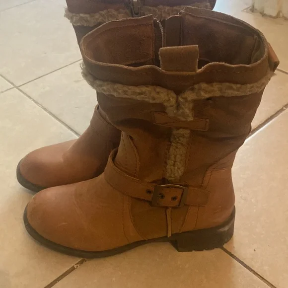 very  nice boots, very comfortable - Picture 2 of 3